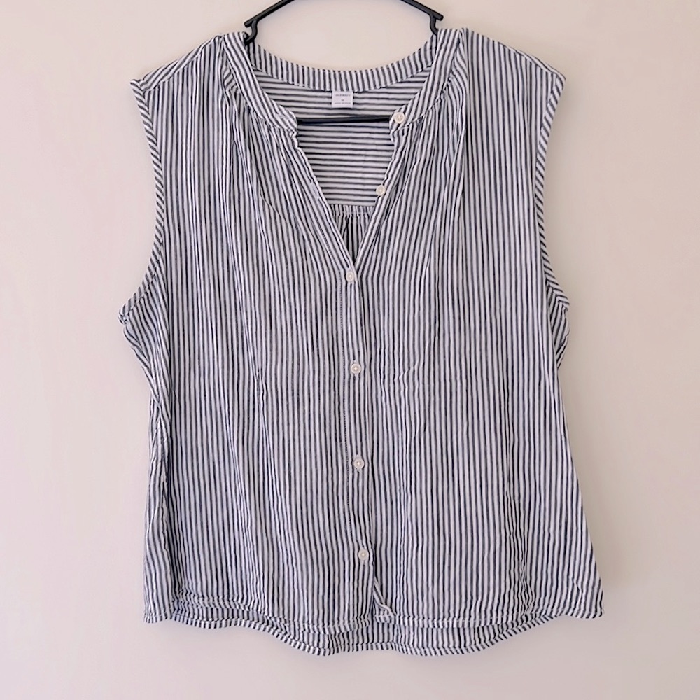 Old navy blouse